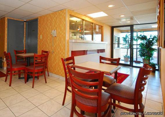 Days Inn By Wyndham Jersey City Restaurant foto