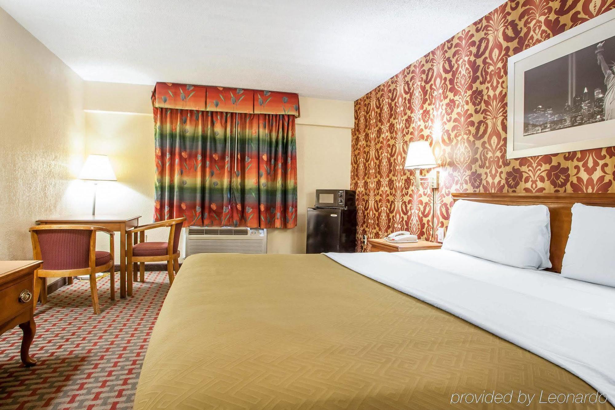 Days Inn By Wyndham Jersey City Exterior foto