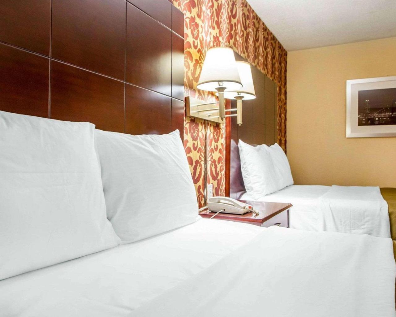 Days Inn By Wyndham Jersey City Exterior foto