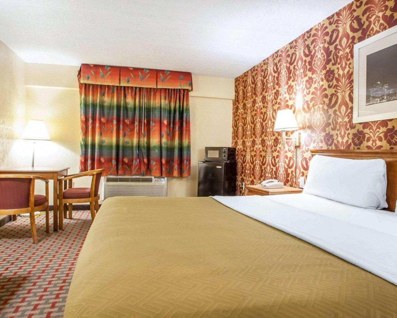 Days Inn By Wyndham Jersey City Exterior foto