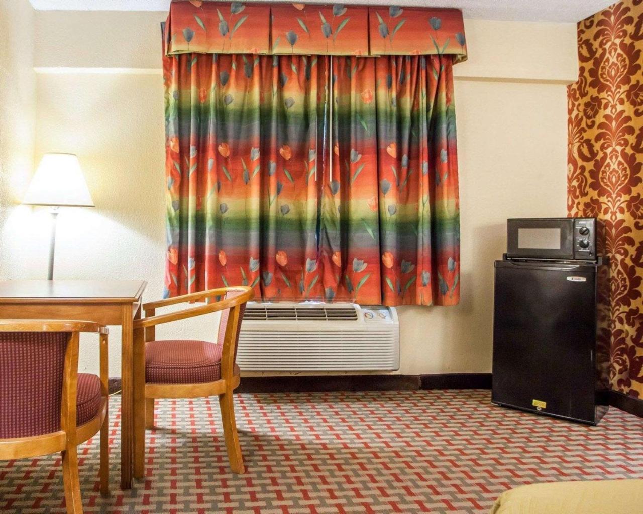 Days Inn By Wyndham Jersey City Exterior foto