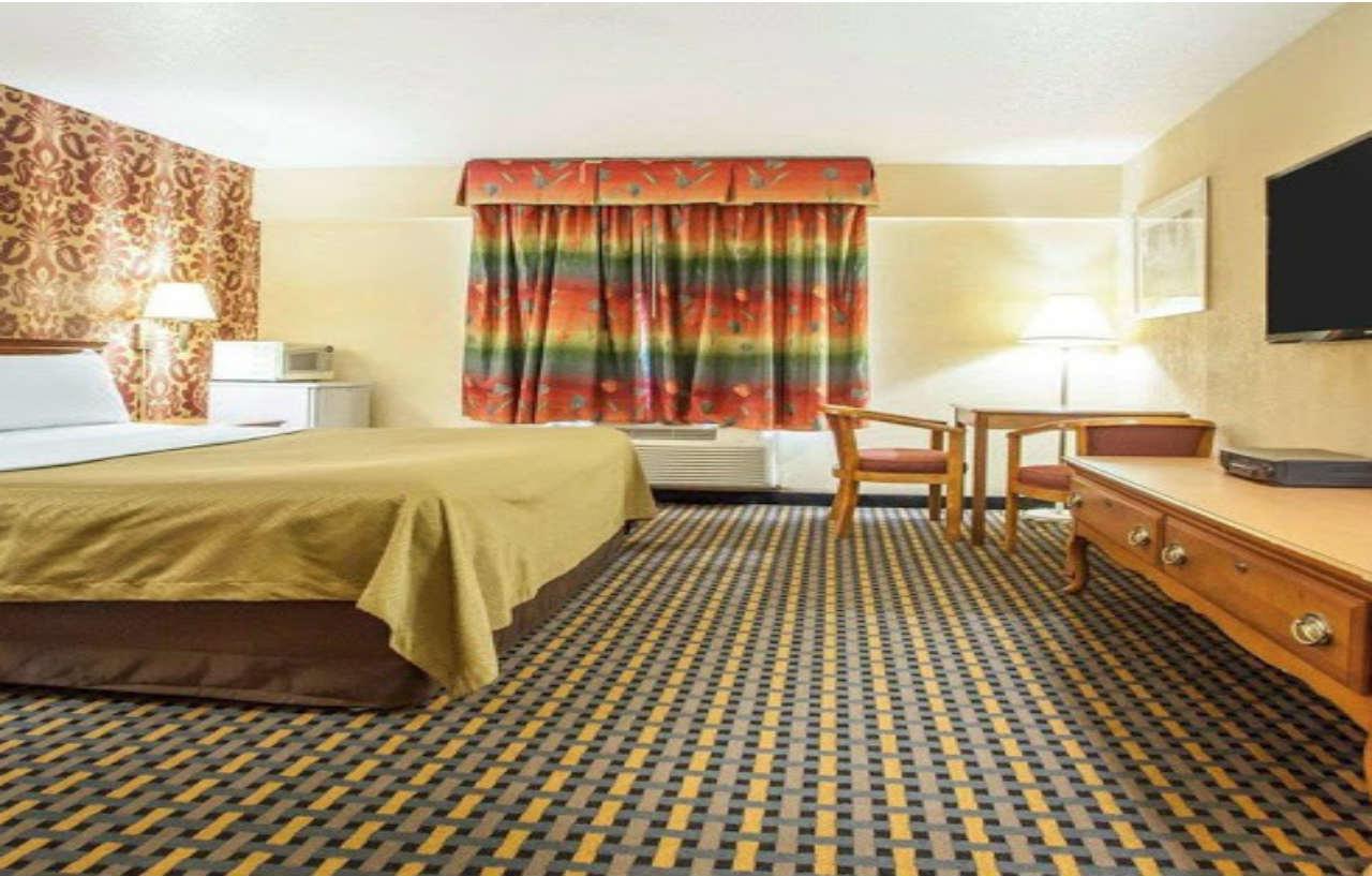 Days Inn By Wyndham Jersey City Exterior foto